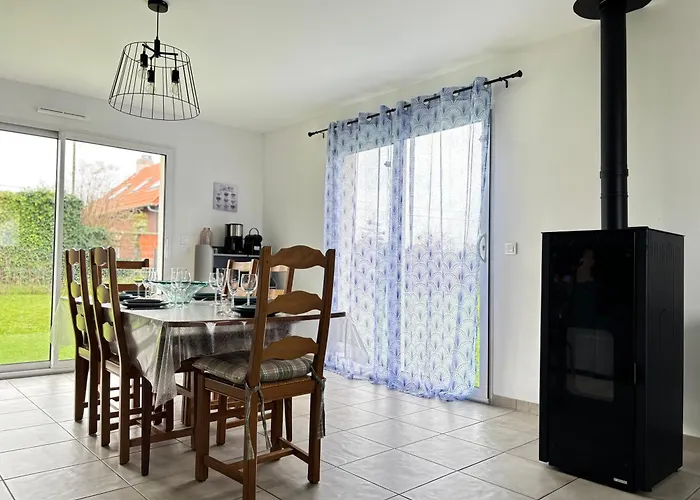 Tatil Evi Les Dunes, Maison Neuve 8 P Bien Equipee Jardin Clos, Terrasse Equipee, Parking, Garage A 850 M De La Et Centre Bourg, Sur Plages Du Debarquement Pres Arromanches Et Bayeux, Chiens Bienvenus