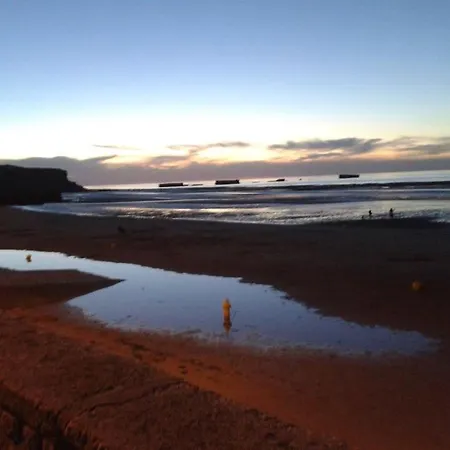 Hébergement de vacances Les Dunes, Maison Neuve 8 P Bien équipée Jardin Clos, Terrasse équipée, Parking, Garage à 850 M De La Et Centre Bourg, Sur Plages Du Débarquement Près Arromanches Et Bayeux, Chiens Bienvenus