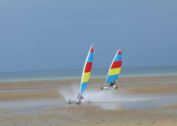 Les Dunes, Maison Neuve 8 P Bien Equipee Jardin Clos, Terrasse Equipee, Parking, Garage A 850 M De La Et Centre Bourg, Sur Plages Du Debarquement Pres Arromanches Et Bayeux, Chiens Bienvenus Holiday home Asnelles